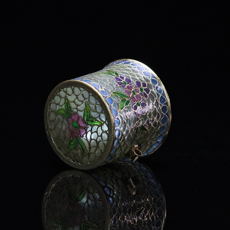 A traditional Chinese cultural craft gift, a transparent blue bird food jar with cloisonne enamel details Picture