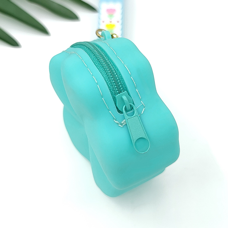 New silicone cherry blossom coin purse, girls' bag, cute princess bag, fashionable and versatile mini girls' bag wholesale Application Scenario