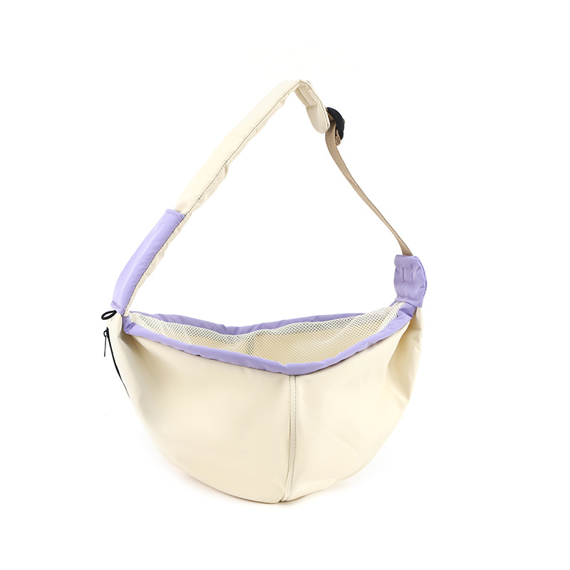 Rongka Pet Cross-border Pet Outing Tote Bag, foldable, portable, breathable cat bag, simple solid color cat and dog pet bag Application Scenario