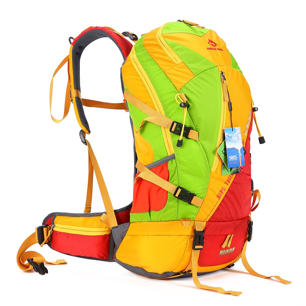Cross-border mountaineering bag, men's outdoor large capacity backpack, waterproof hiking and cycling backpack, travel bag, 50L Application Scenario