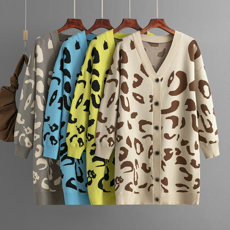 New mid-length leopard print sweaters, cardigans and loose women's coats for European and American export in autumn and winter 2023 full figure