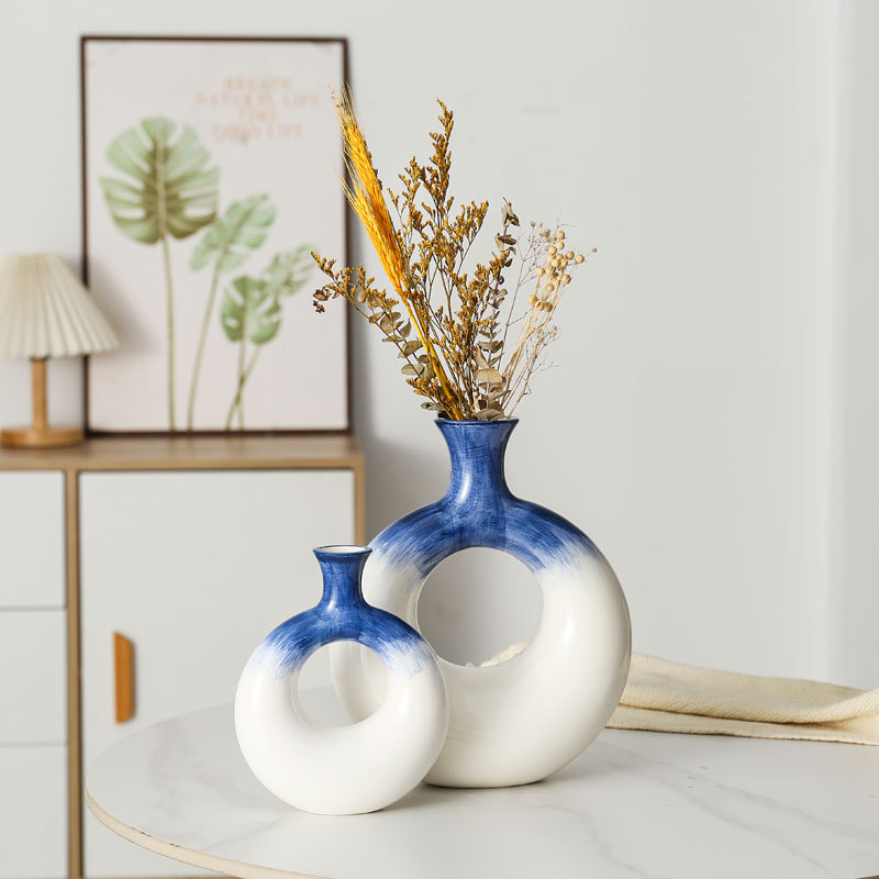2025 Nordic-style creative handicrafts for the entrance hall, plain fired living room, high-end and light luxury decorative items, ceramic vases and ornaments Application Scenario