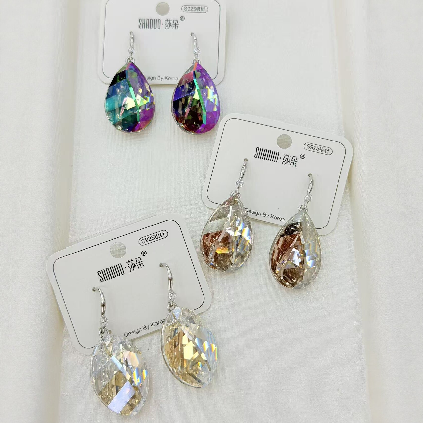S925 agujas de plata austria pendientes de cristal joyería de mujer moda personalidad luz lujo nicho alto sentido temperamento earloop Application Scenario