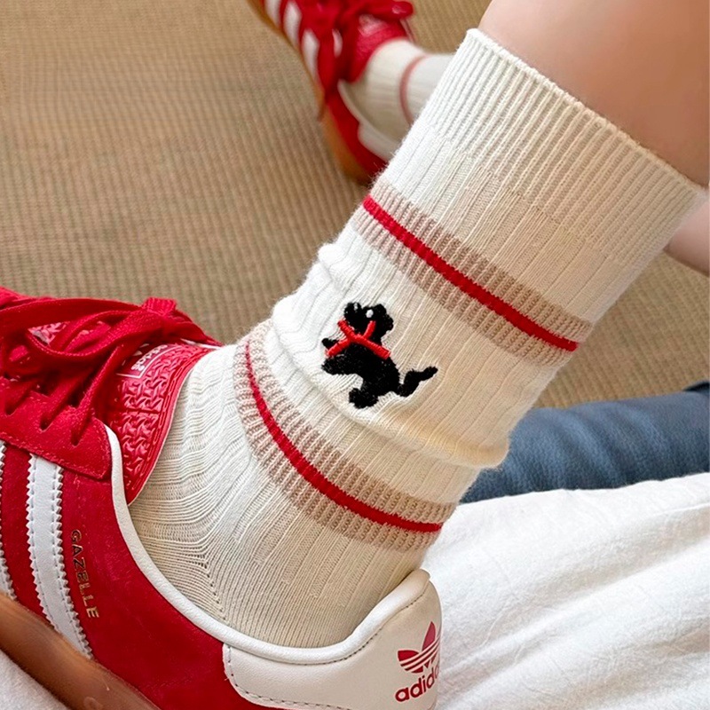 袜子女棉袜早秋冬季白袜子条纹中筒袜可爱小狗YIN印花学院风长筒