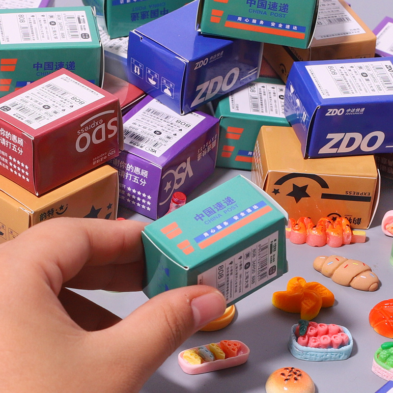 微缩/微缩家具/公仔/婴儿玩具/2025灯笼产品图