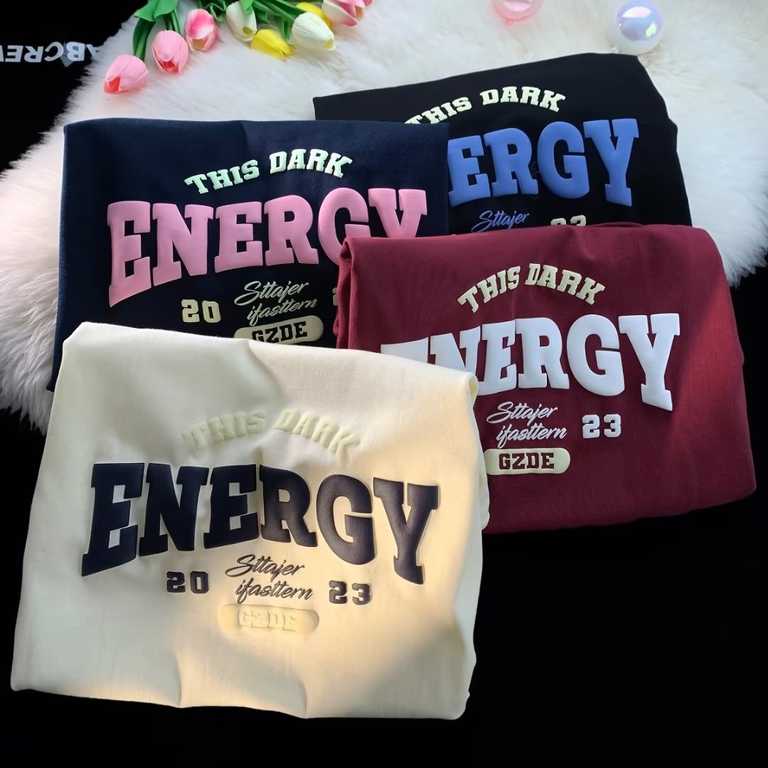 A Burgundy American retro T-shirt for men, short-sleeved oversized summer fashion brand, a pure cotton loose five-quarter sleeve top, trendy full figure
