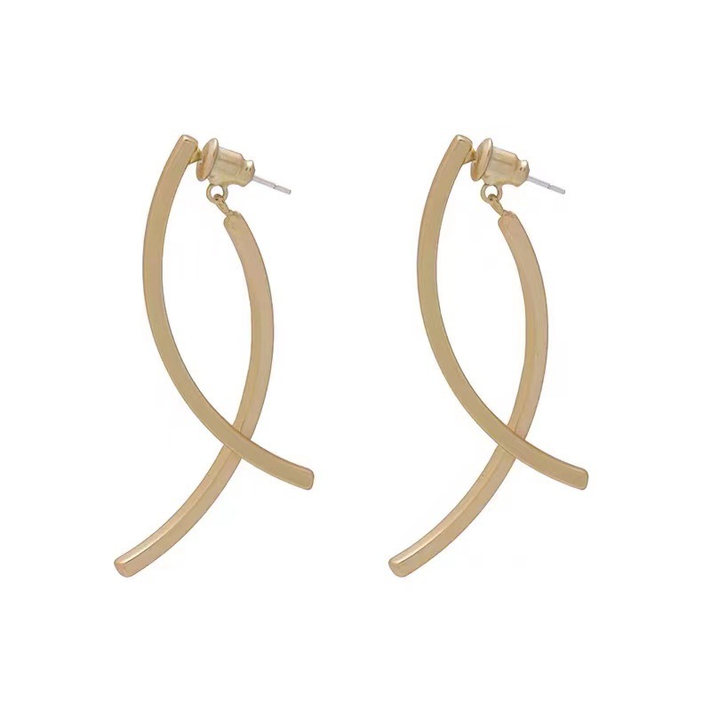 New long slimming earrings, European and American style stud earrings, high-end and niche design style metal earrings wholesale Item Picture