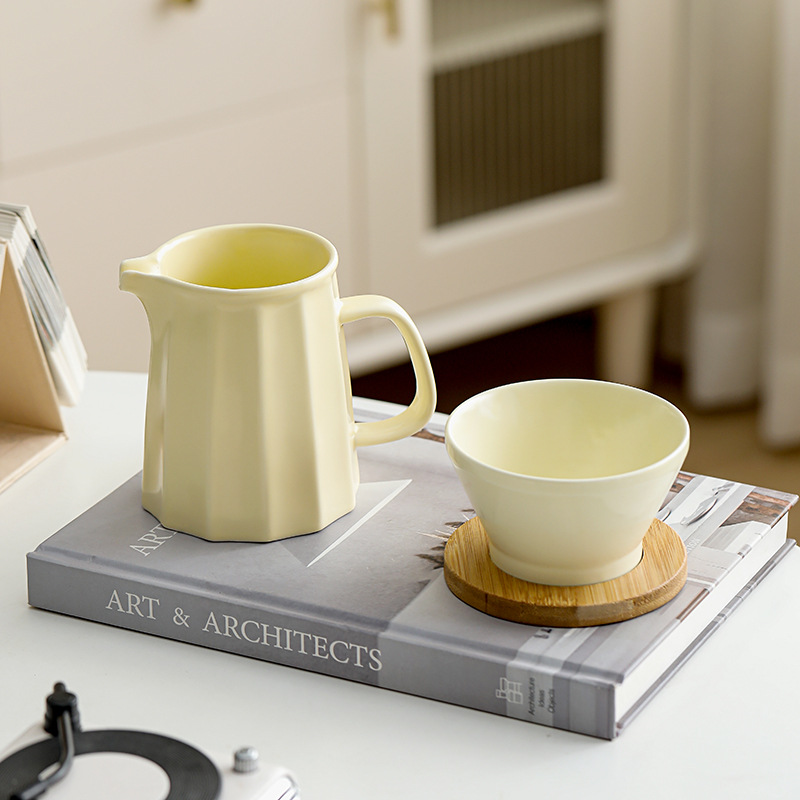 热水壶/苏泊尔保温/无缝电热水壶/运动水壶/煮水壶产品图