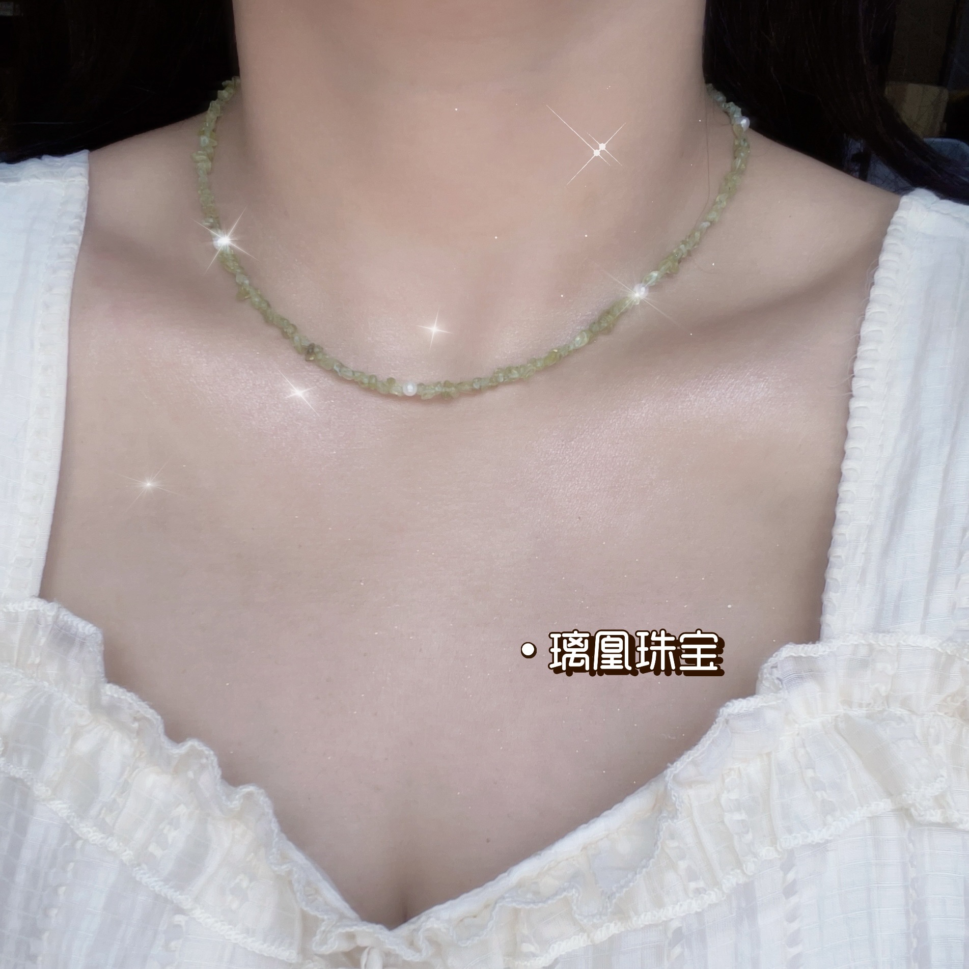 Irregular green natural crushed stones, natural freshwater pearl necklace, Bohemian beach casual style, natural