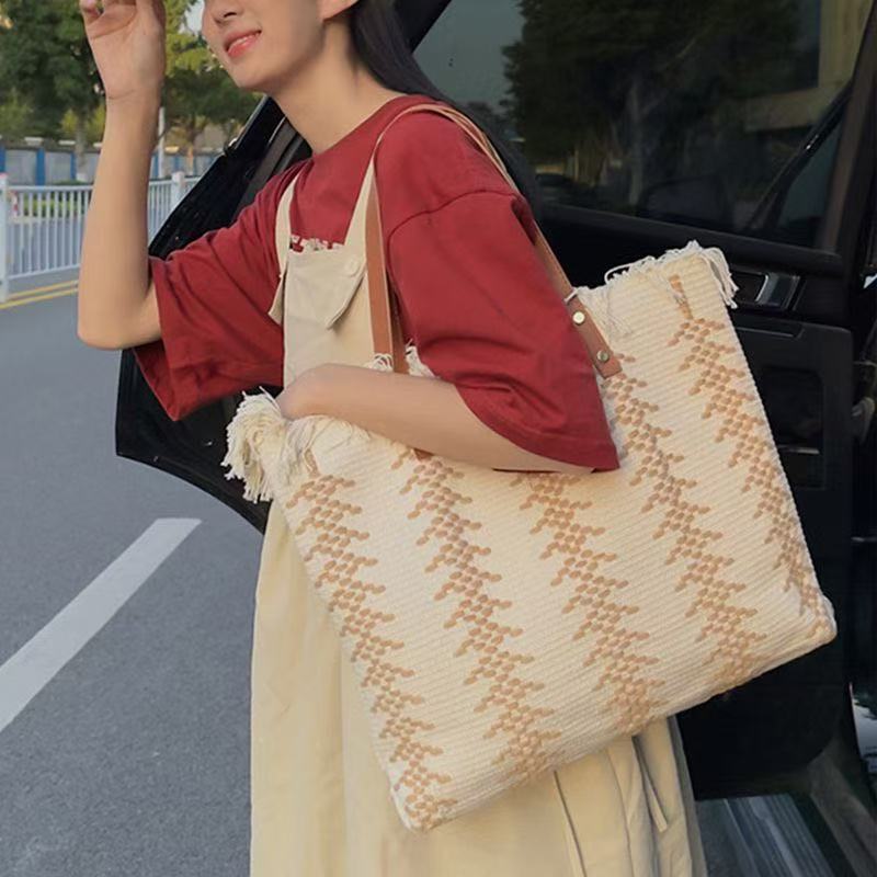 Cross-Border Canvas Bag, Fringed Letter Canvas Bag, Canvas Tote Commuter Bag, New Summer Fashion And Stylish, Large-Capacity Fringed Woven Bag, Women's Single-Shoulder Handbag, Tote Bag, Women's Canvas Bag