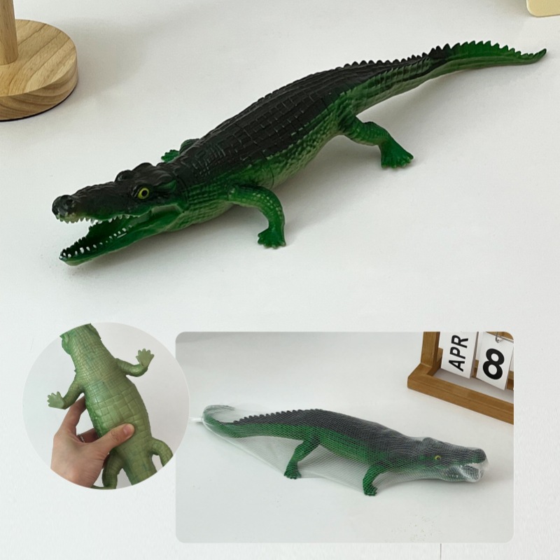 泡泡玛特/动物模型/动物仿真蛇/泡泡玛特手办/小摆件产品图