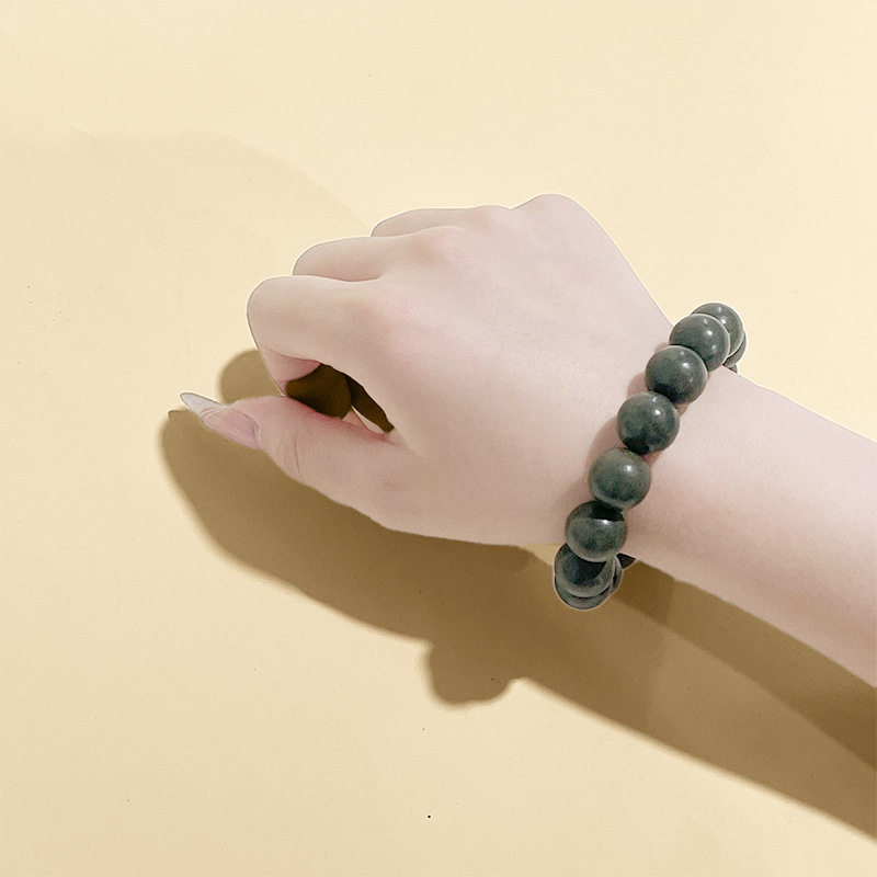 Natural incense beads, ancient medicinal beads, traditional Chinese medicine bracelets, simple Five Elements green incense beads, live-streaming bestsellers, wholesale of cultural toys, Buddhist beads Application Scenario