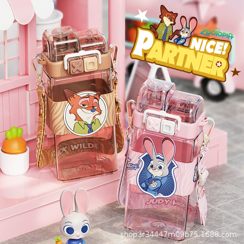 新款疯狂动物城朋克夏季儿童吸管双饮水杯背带水壶高颜值卡通杯子