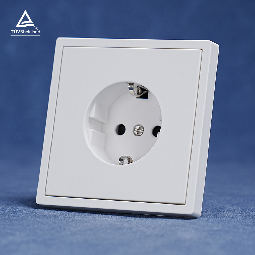 Bull White socket switch power strip CHZM power socket