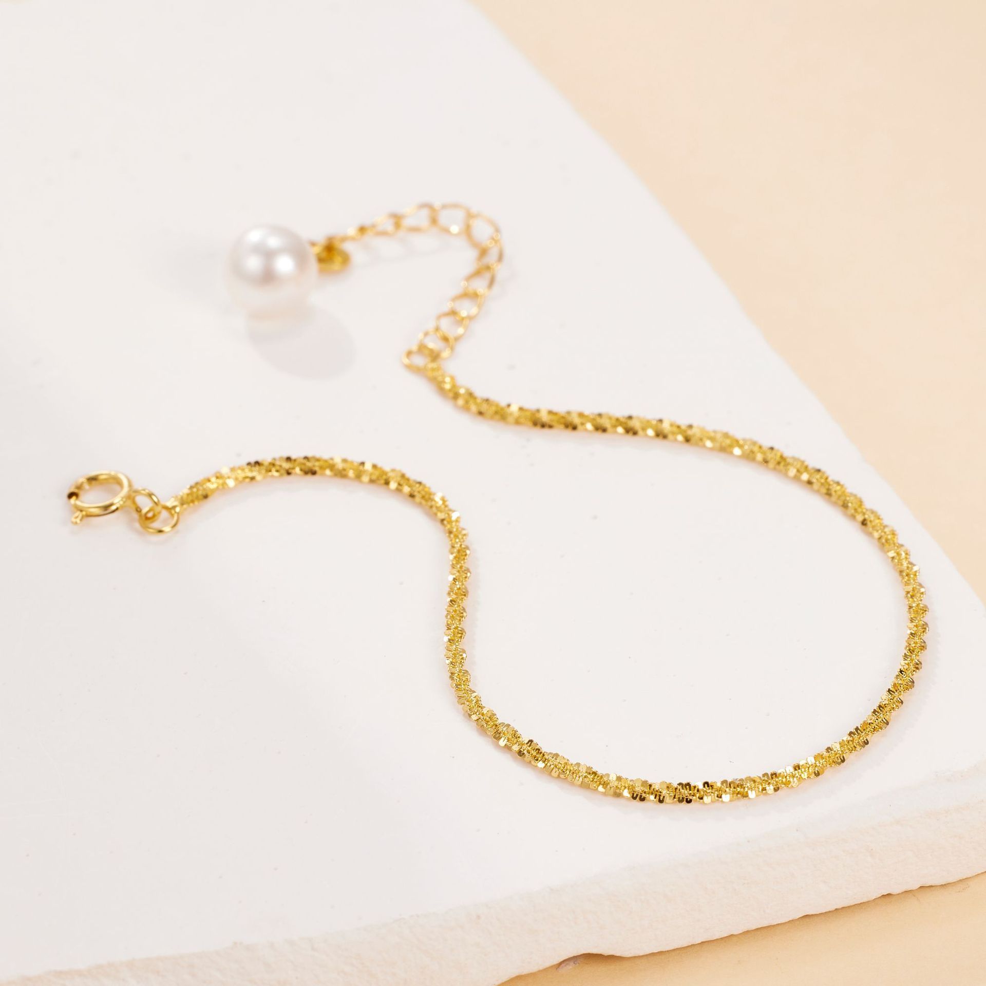 Wholesale of "Starry Sky Sparkling" couple silver bracelets for women. Design sense, niche vegetable flower chain, no color fading, simple jewelry Specification drawing