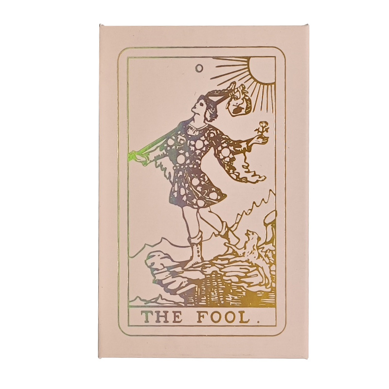 多功能棋盘/儿童玩具/俄文大富翁/掼蛋发牌器/塔罗牌白底实物图