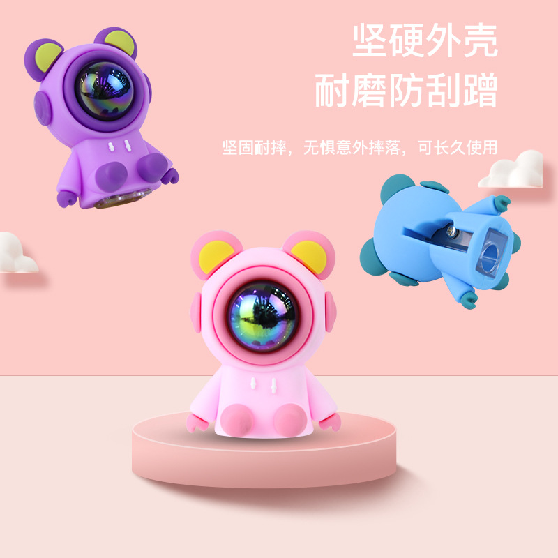 Cute astronaut pen sharpener, durable hand-cranked pencil sharpener for students, children's stationery, cartoon pencil sharpener customized by the manufacturer Application Scenario