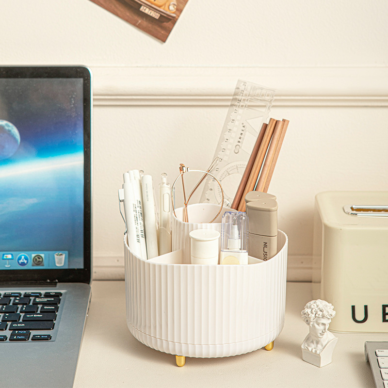 Multi-functional rotating pen holder cosmetic storage box, light luxury round cosmetic brush storage, large-capacity desktop shelf Application Scenario
