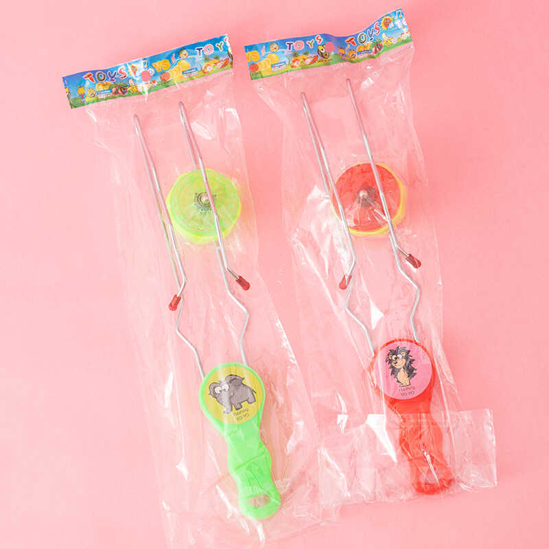 Children's illuminated hand-cranked magnetic track magic UU ball Magic Spinning magnetic yo-yo colorful top toy Application Scenario