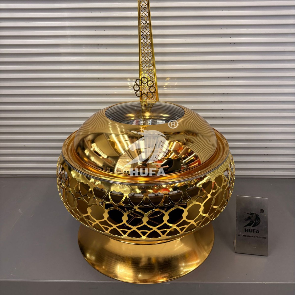 Stainless steel buffet heating stove, alcohol stove, insulated dining stove, hotel restaurant luxury lace stove, Buffet stove, 8L Item Picture