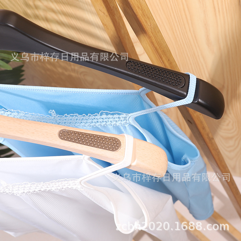 Anti-slip plastic clothes hangers, specially designed for high-end clothing stores, are available for wholesale in women's clothing stores. They are seamless and anti-slip, suitable for both men and women Specification image