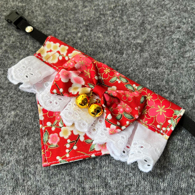 Red New Year-themed pet clothing, pet bibs, cat scarves, pet scarves, pet saliva wipes, knitted pet scarves, suitable pet accessories Item Picture