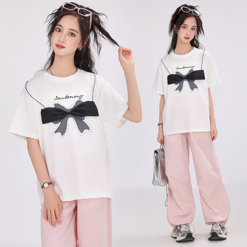 Short-sleeved T-shirts for junior high school girls in summer, large-sized loose clothes for middle and large children, white cotton T-shirts for teenagers, and fashionable girls' clothing Specification image