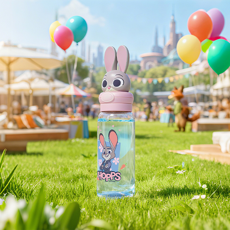 Zootopia co-branded Judy Nick plastic cup Children's space Straw Cup for school, cute tritan material Application Scenario