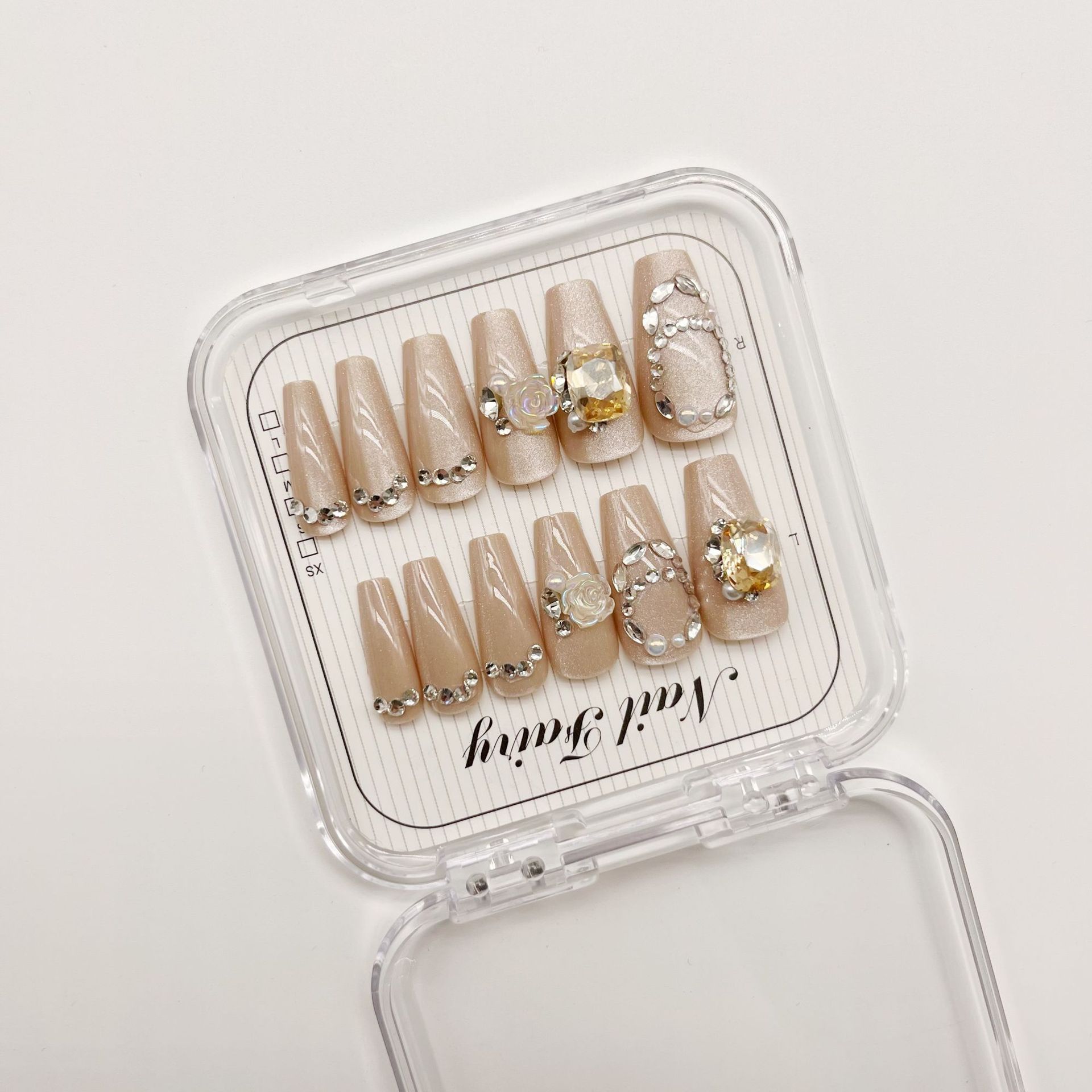Hand-worn nails, nail patches, false nails, wearable nail plates, nail plates, nail plates details Picture