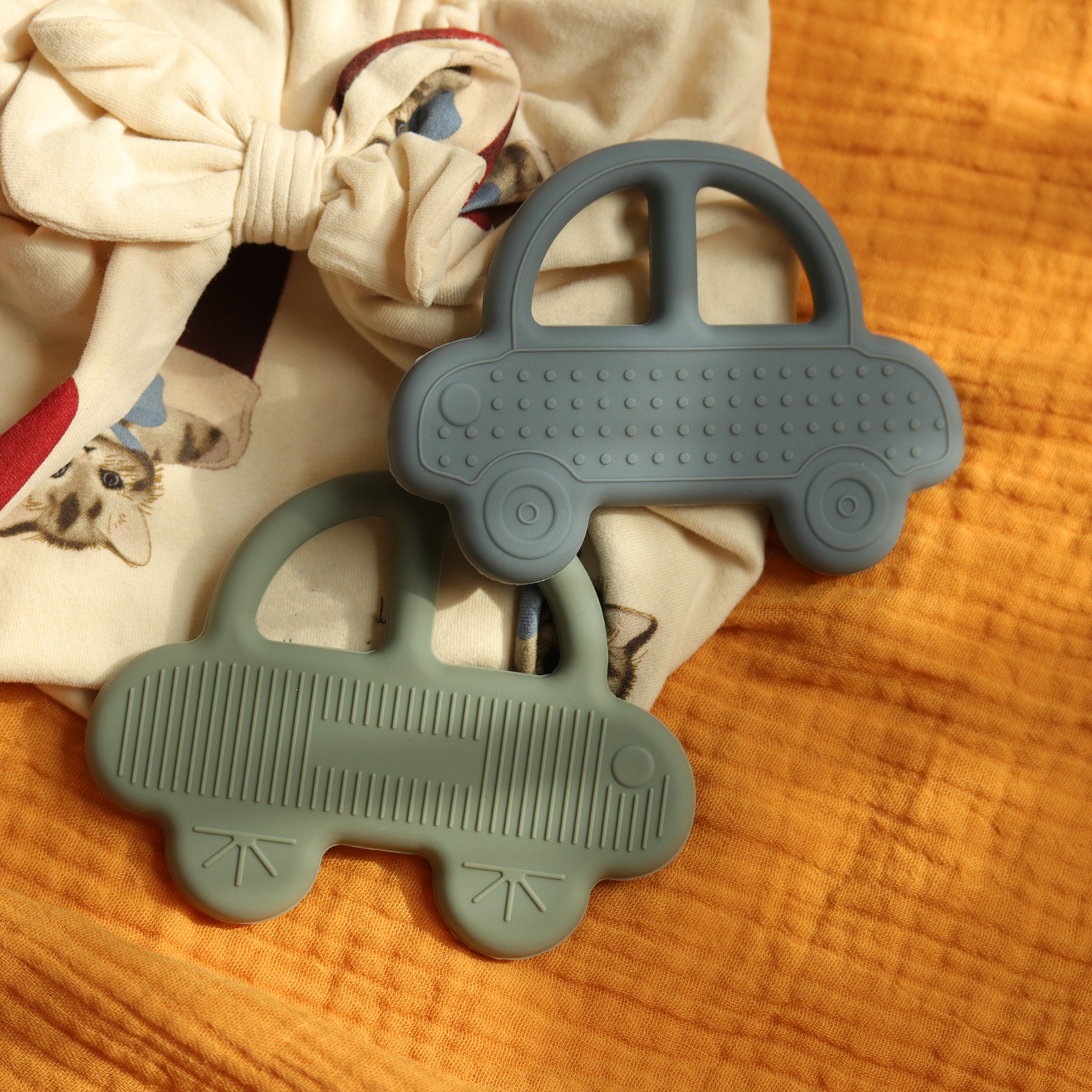 "Baby and Mother Products" - Baby teething Gel, teething gel, ring, food-grade silicone, suitable for consumption full figure