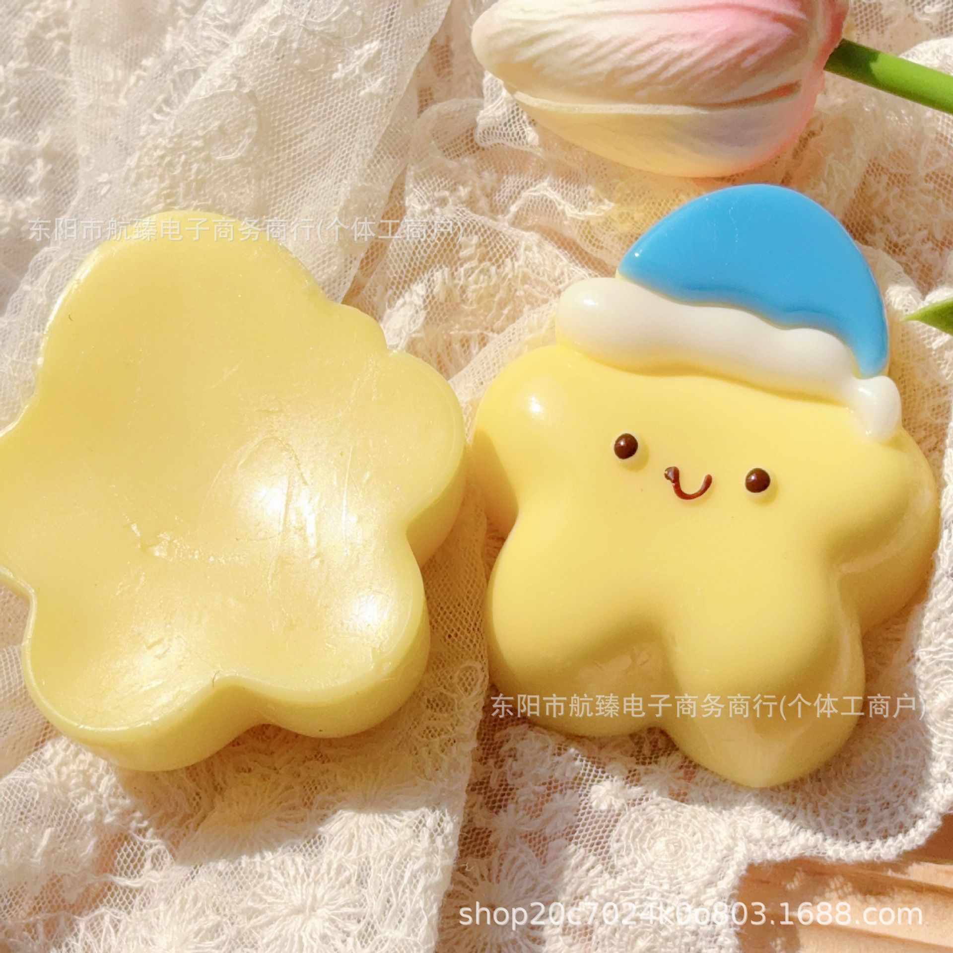 Cute sleeping cap star mud style stress-relieving toy, Good night five-pointed star stress-relieving toy, stress-relieving kneading fun Application Scenario