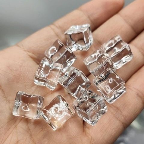 Transparent simulated square ice cubes, photography props, fake ice cubes, acrylic blocks, bar and home decoration items