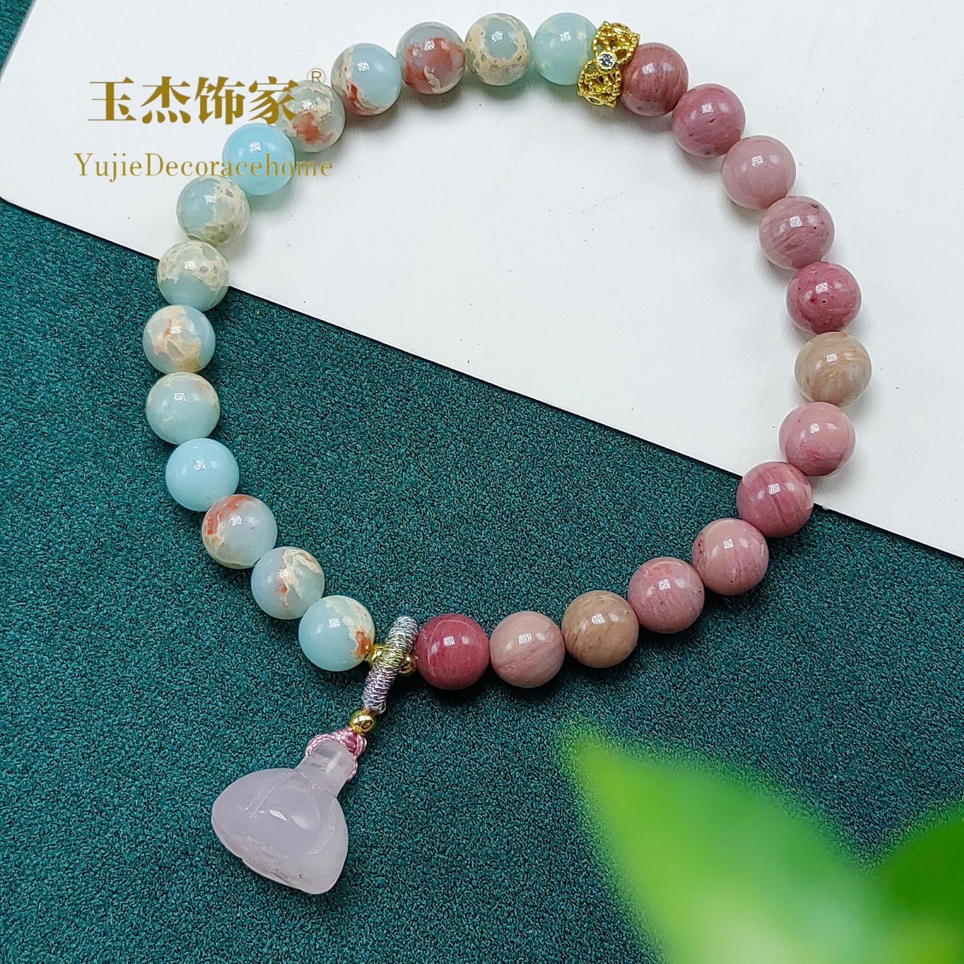Double-ring natural stone bracelet, red wood grain stone with rose crystal lotus pod and pink rose. Red pattern stone bracelet for girls, with a sense of sophistication Application Scenario