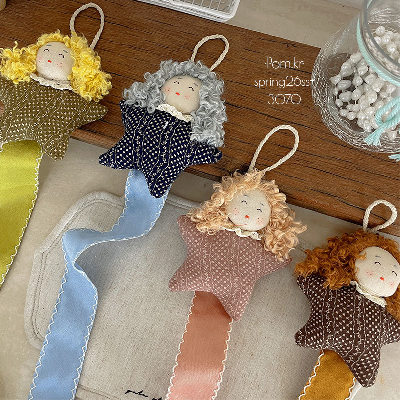 New Korean-style cotton-filled three-dimensional curly hair pendant for little girls, cute fabric hair clip accessory storage belt, room decoration