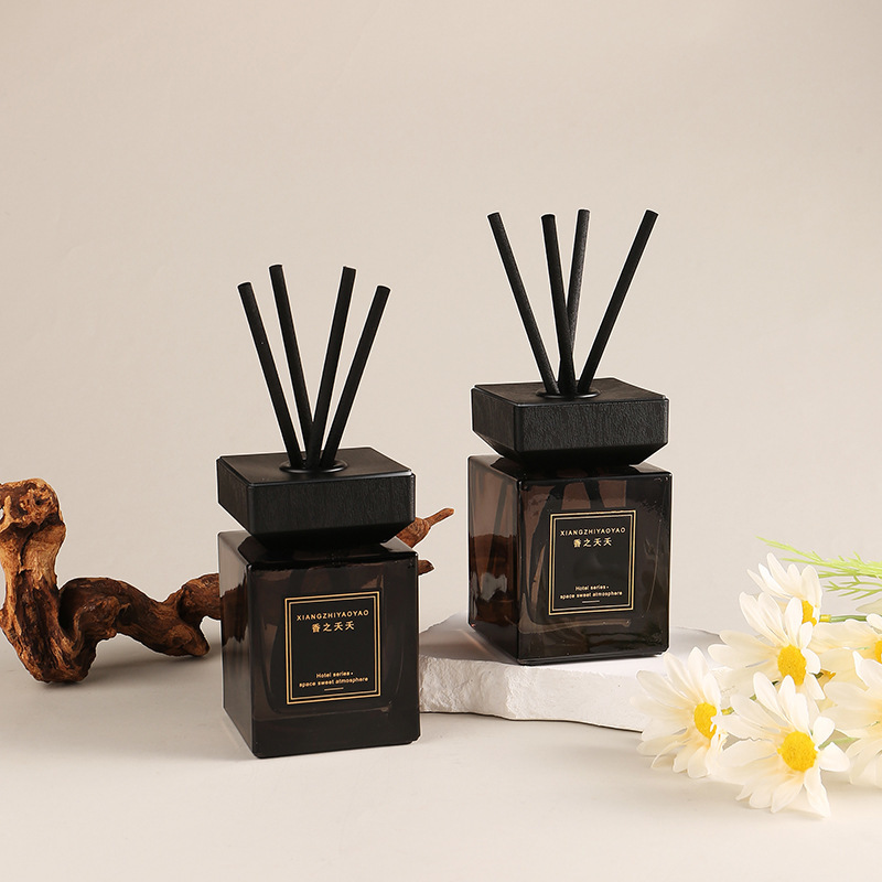 Household flameless aromatherapy essential oil, indoor toilet deodorizing, aromatherapy air freshener, bedroom long-lasting fragrance