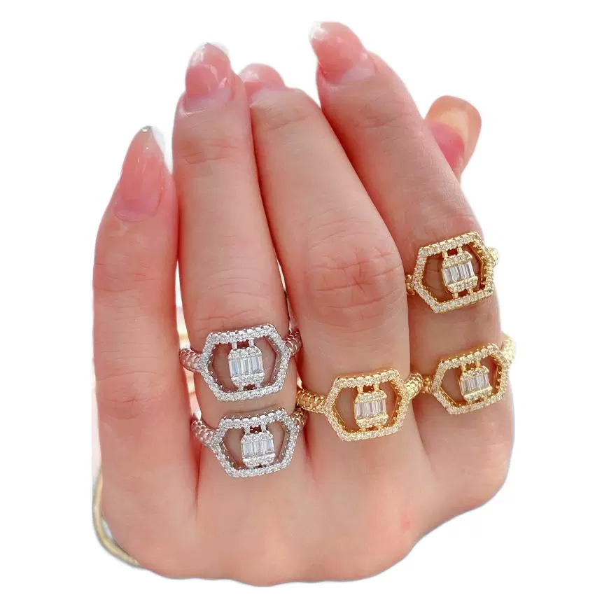 A new French hexagonal zirconium-inlaid copper 18K gold-plated, fashionable and simple adjustable geometric bracelet and ring set Item Picture