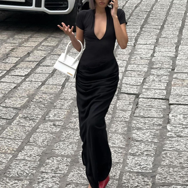 2026 Summer new women's clothing sexy deep V short-sleeved solid color spicy girl style pleated long dress, one-piece consignment