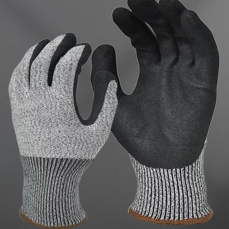 In-stock grade 5 anti-cut gloves, food-grade kitchen anti-cut gloves, fishing anti-slip and wear-resistant labor protection gloves Application Scenario
