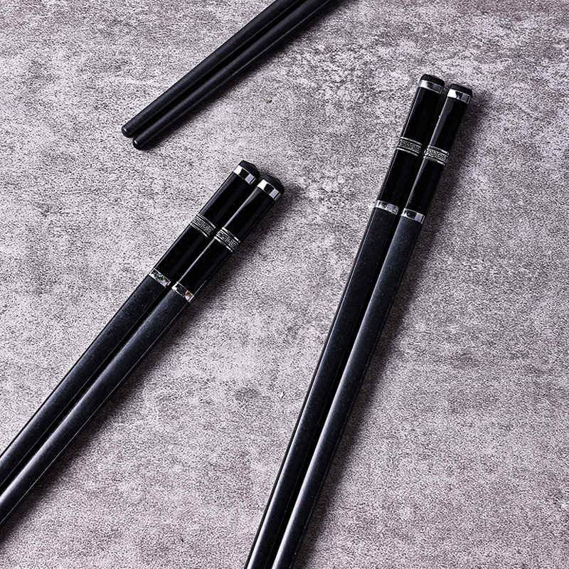 Black high-temperature resistant alloy anti-slip new household chopsticks, commercial and hotel non-fading chopsticks wholesale details Picture