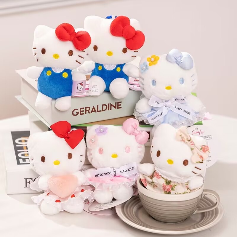 Shangrongfang's genuine Sanrio flower kitty heart-shaped pendant, doll, bag and toy