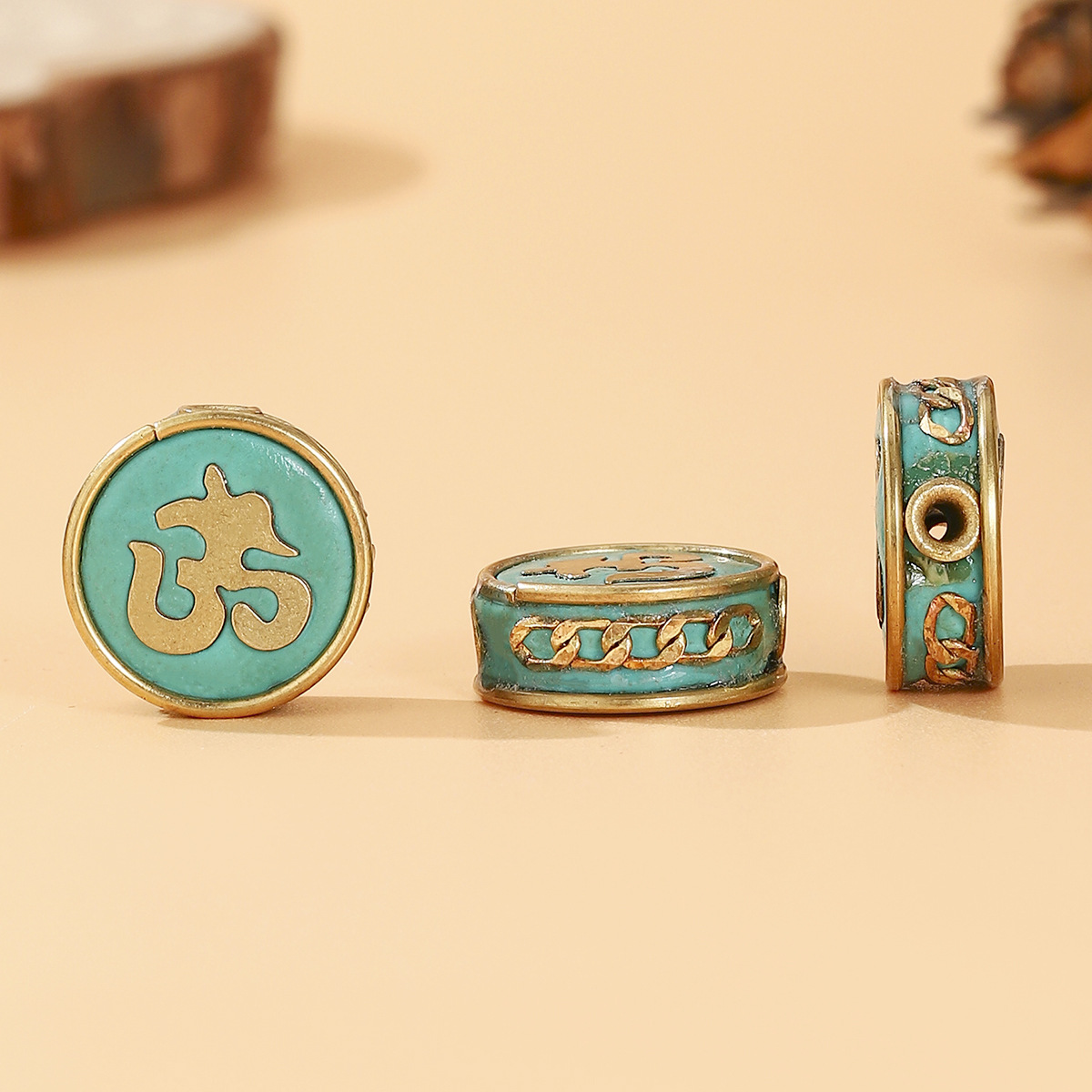 Tibetan-style Nepalese blue turquoise bucket beads, retro ethnic style DIY jewelry accessories, partition beads, brass inlaid cultural play beads Specification image