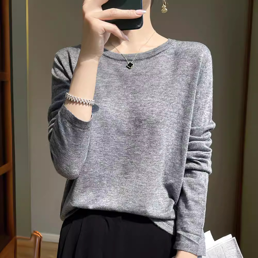 A fine-spun fine wool knitted sweater for women with a round neck, thin spring loose long-sleeved mulberry silk T-shirt, paired with a base layer top details Picture