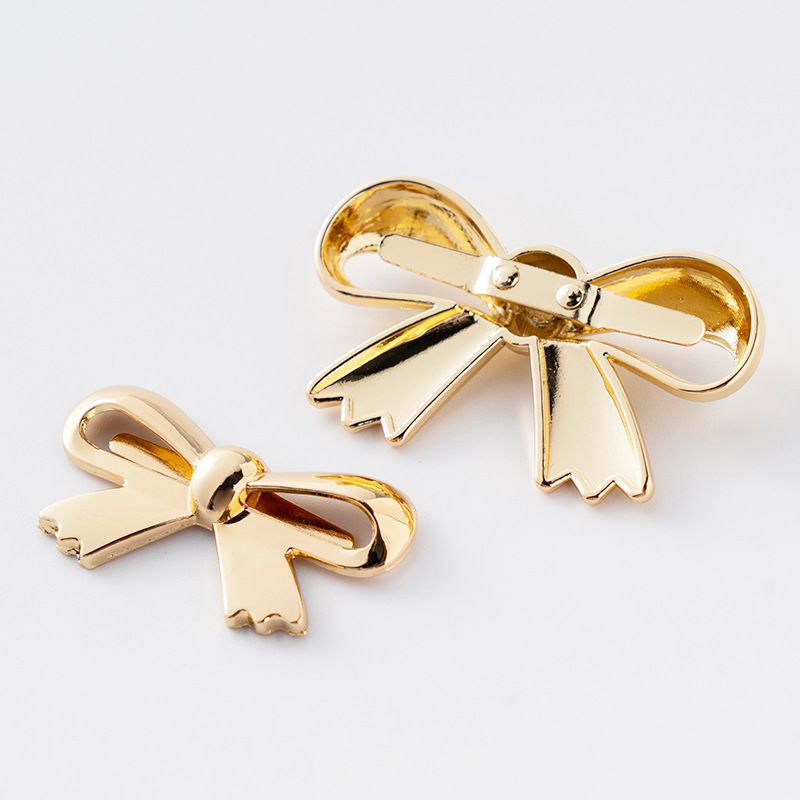 Customized hardware for bags, bows, decorative buckles, gift boxes, gift bags, decorative marks, and bags Application Scenario