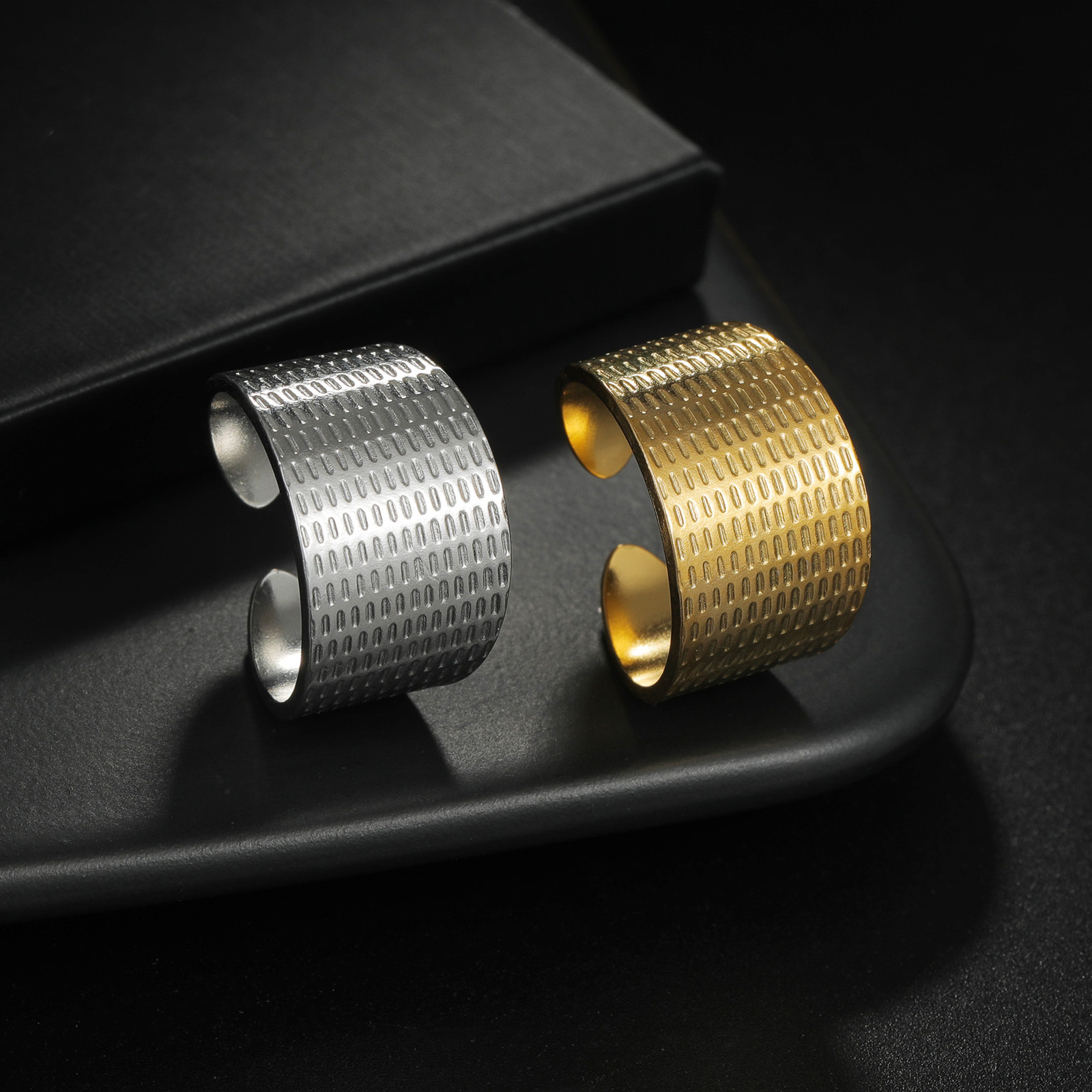 In 2024, an exaggerated style titanium steel ring with an open mouth for women on Amazon in Europe and America is vacuum-plated and does not fade