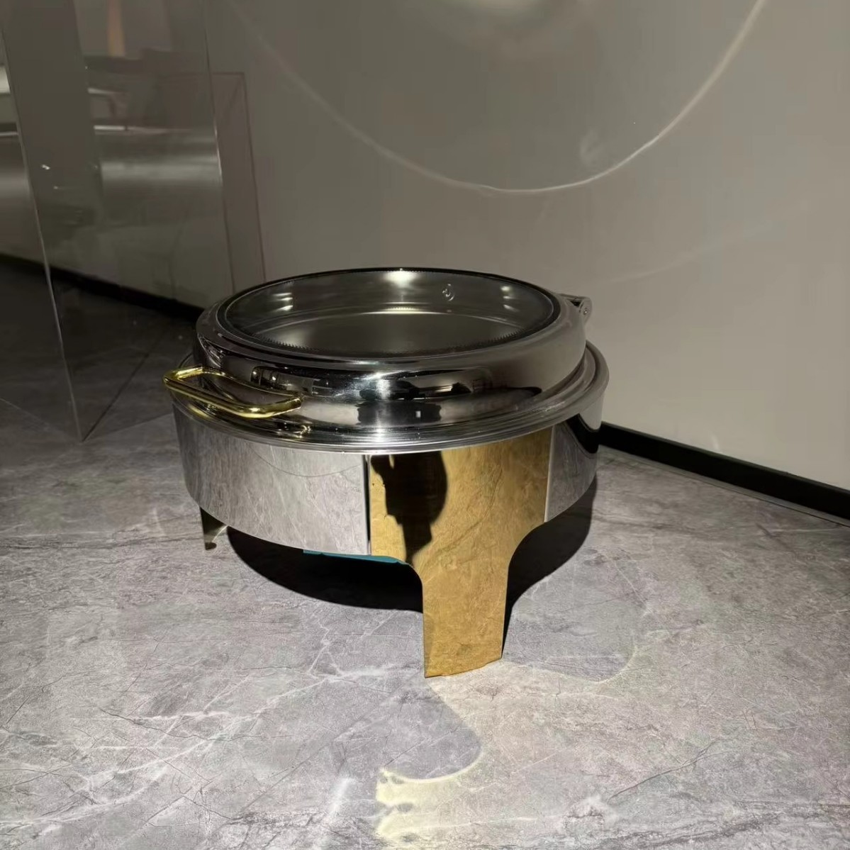 High-quality 6L round hot pot buffet server, electric heating, visual glass cover, stainless steel commercial hotel details Picture