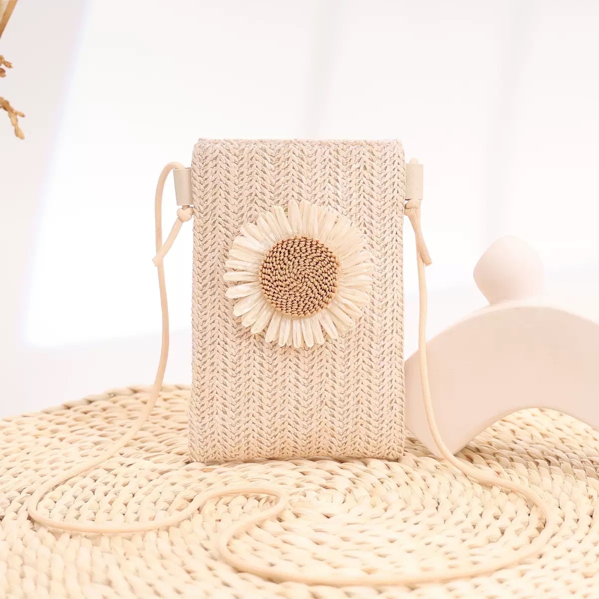 Cross-Border Straw Weaving Bag, Straw Weaving Fashionable Small Bag, Women's Summer New Stylish Casual Bag, Woven Single-Shoulder Crossbody Bag, Handbag, Hand-Held Bag, Handcrafted Straw Weaving Bag details Picture