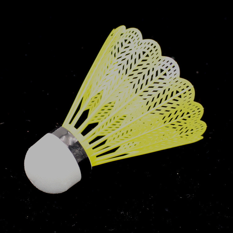 Factory direct sales of 12 cylindrical colored plastic foam badminton balls in stock, quick delivery Application Scenario