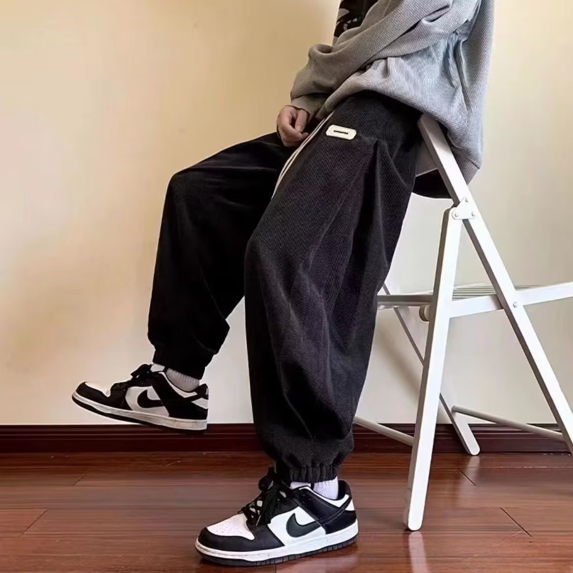 Spring and autumn casual sportswear pants, men's winter loose fleece tight-fitting pants, fashionable and versatile trendy brand ins sweatpants in solid colors Application Scenario