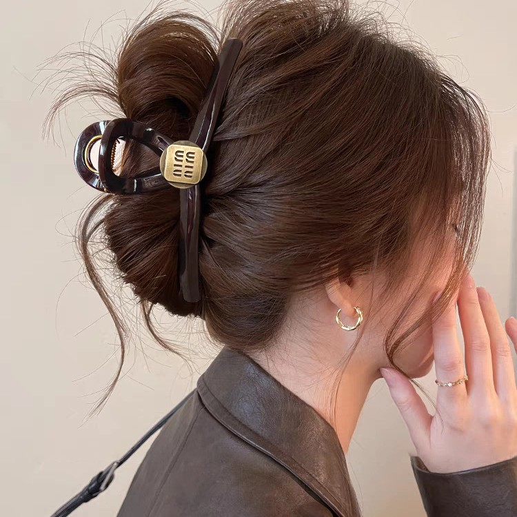 2025 New style simple scratch-clip women's high-end large-sized hair clip, high-quality shark clip headwear at the back of the head Specification image