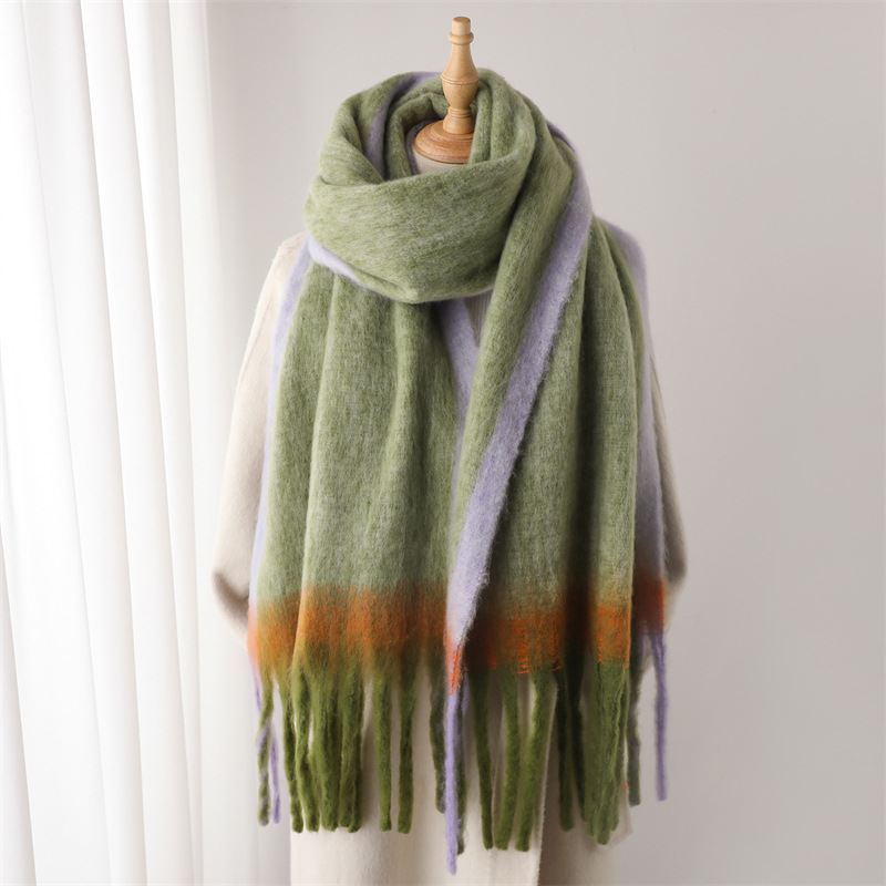A new European-style faux cashmere warm shawl scarf for both men and women, suitable for autumn and winter. It features a color-blocked gradient tassel loop gauze scarf details Picture
